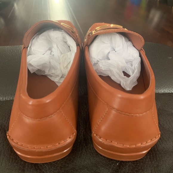 Authentic Versace man shoes. Never use . Shoes size 40. Shoes only - Picture 3 of 4